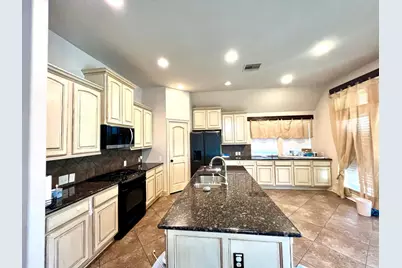 2801 Field Hollow Drive, Pearland, TX 77584 - Photo 5