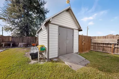 1685 County Road 5102, Cleveland, TX 77327 - Photo 27
