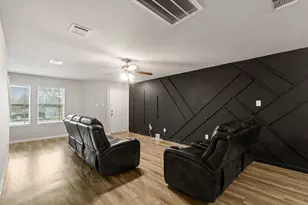 1800 Thompson St, La Marque, TX 77568 - Photo 17