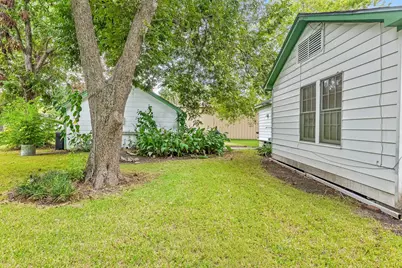 209 Schilling Street, Baytown, TX 77520 - Photo 13