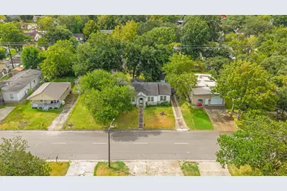 209 Schilling Street, Baytown, TX 77520 - Photo 27