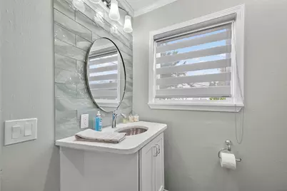 407 1/2 Fairbanks Street, Houston, TX 77009 - Photo 15