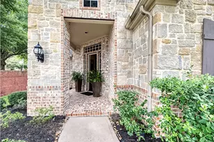 7715 Old Tree Ct, Sugar Land, TX 77479 - Photo 5