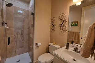 7715 Old Tree Ct, Sugar Land, TX 77479 - Photo 29
