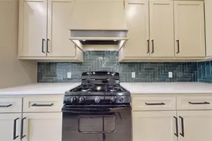 1721 Valleyview Dr, La Porte, TX 77571 - Photo 11