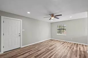 1927 Ave M 1/2, Galveston, TX 77550 - Photo 7