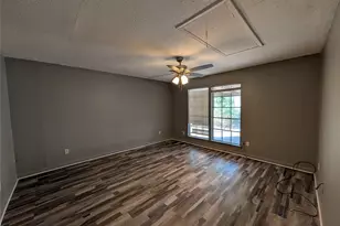 88 Gazebo St, Huntsville, TX 77340 - Photo 5