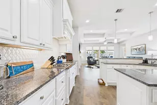 14115 Dunsmore Lndg Dr, Houston, TX 77059 - Photo 11