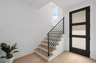 8709 Ojeman Villas Dr, Houston, TX 77055 - Photo 7