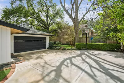 1902 Chimney Rock Road, Houston, TX 77056 - Photo 33