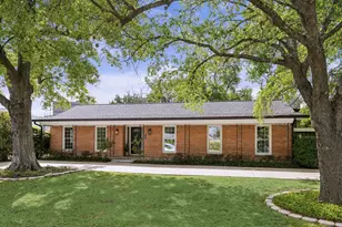 1902 Chimney Rock Rd, Houston, TX 77056 - Photo 3