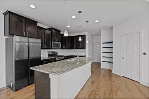 2303 Capulet St, Austin, TX 78741 - Photo 7