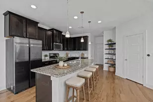 2303 Capulet St, Austin, TX 78741 - Photo 7