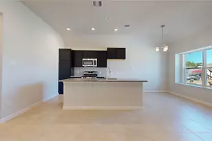 11821 E Gate Dr, Willis, TX 77318 - Photo 7