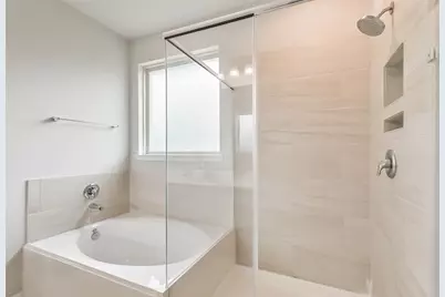 8810 Vasco Da Gama Trace, Houston, TX 77044 - Photo 27