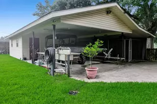 10922 Glen Oaks St, Beaumont, TX 77705 - Photo 9