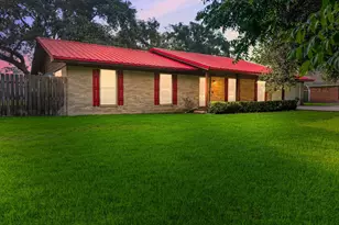 10922 Glen Oaks St, Beaumont, TX 77705 - Photo 1