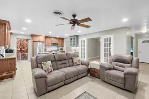10922 Glen Oaks St, Beaumont, TX 77705 - Photo 21