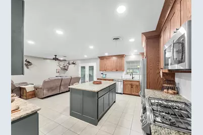 10922 Glen Oaks Street, Beaumont, TX 77705 - Photo 19