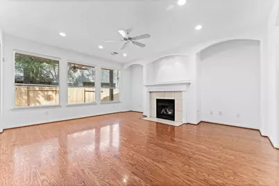 39 E Burberry Circle, The Woodlands, TX 77384 - Photo 7