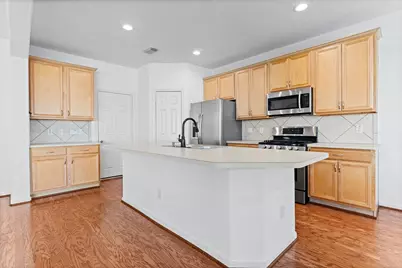 39 E Burberry Circle, The Woodlands, TX 77384 - Photo 11