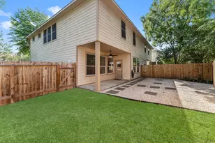39 E Burberry Cir, The Woodlands, TX 77384 - Photo 39