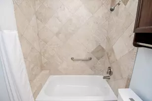 831 Saulnier St, Houston, TX 77019 - Photo 11