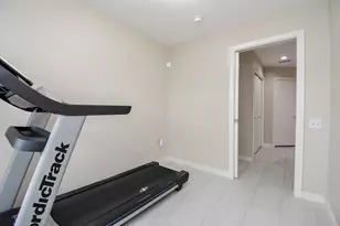 831 Saulnier St, Houston, TX 77019 - Photo 9