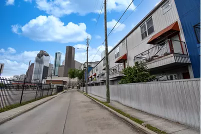 831 Saulnier Street, Houston, TX 77019 - Photo 3