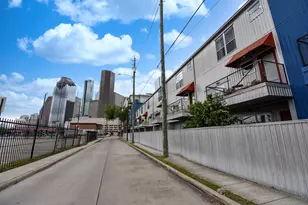 831 Saulnier St, Houston, TX 77019 - Photo 3