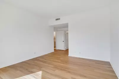 2001 Holcombe Boulevard #1403, Houston, TX 77030 - Photo 17