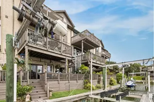18305 Starboard Dr, Houston, TX 77058 - Photo 33