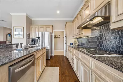 18305 Starboard Drive, Houston, TX 77058 - Photo 5
