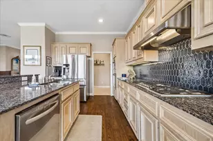 18305 Starboard Dr, Houston, TX 77058 - Photo 5