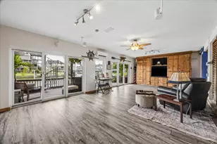 18305 Starboard Dr, Houston, TX 77058 - Photo 25