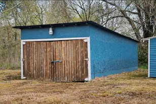 309 E Pine St, Daisetta, TX 77533 - Photo 17