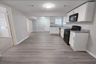 309 E Pine St, Daisetta, TX 77533 - Photo 5