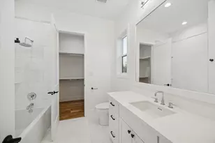 1330 Richelieu Ln, Houston, TX 77018 - Photo 23