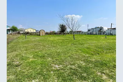 1080 N Monkhouse Drive, Crystal Beach, TX 77650 - Photo 3