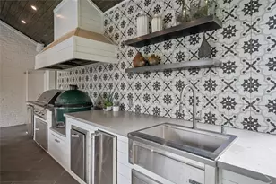 5687 Green Tree Rd, Houston, TX 77056 - Photo 35