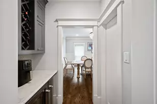 5687 Green Tree Rd, Houston, TX 77056 - Photo 13