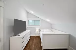 5687 Green Tree Rd, Houston, TX 77056 - Photo 29