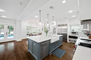 5687 Green Tree Rd, Houston, TX 77056 - Photo 11