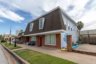 910 Moody Ave, Galveston, TX 77550 - Photo 3