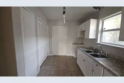 11919 Greenmesa Drive, Houston, TX 77044 - Photo 5