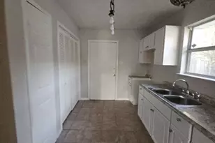 11919 Greenmesa Dr, Houston, TX 77044 - Photo 5