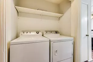 2100 Tanglewilde St, Houston, TX 77063 - Photo 13