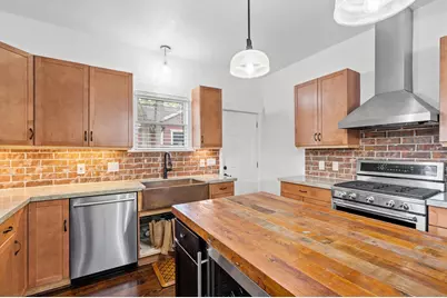 704 E 11th 1/2 Street, Houston, TX 77008 - Photo 15