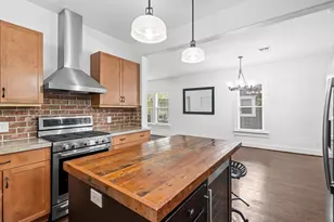 704 E 11th 1/2 St, Houston, TX 77008 - Photo 15
