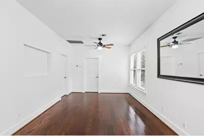 704 E 11th 1/2 Street, Houston, TX 77008 - Photo 9